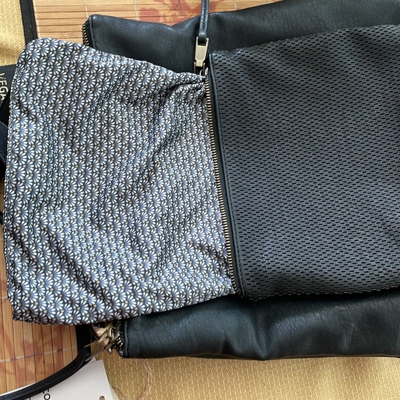 Antik Kraft backpack/ shoulder bag.  Euc.  Vegan leather. Excellent condition main image 6